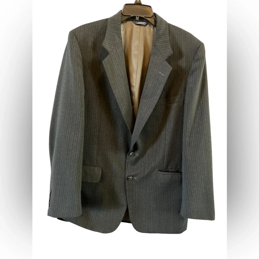 Kuppenheimer‎ Suit dark gray  Pinstripe